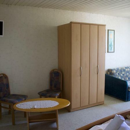 Pension Goldene Mitte Groß-Zimmern Eksteriør billede